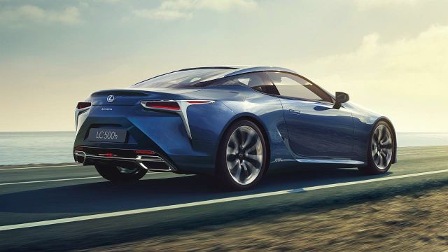 16lexus lc500h1