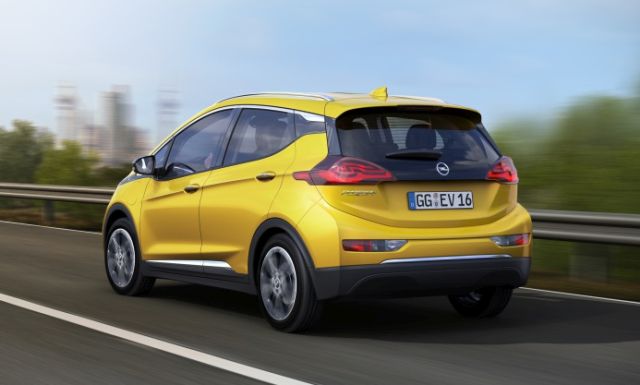 16opel amperae1