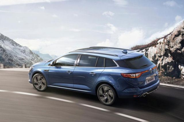 16renault meganetourer1