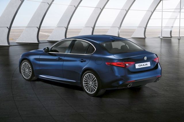 16alfaromeo giulia1