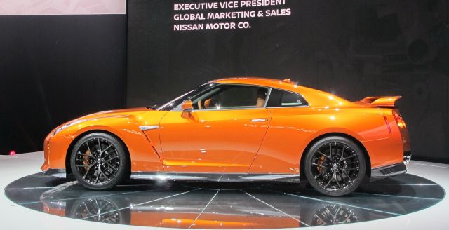 16nissan gtr2