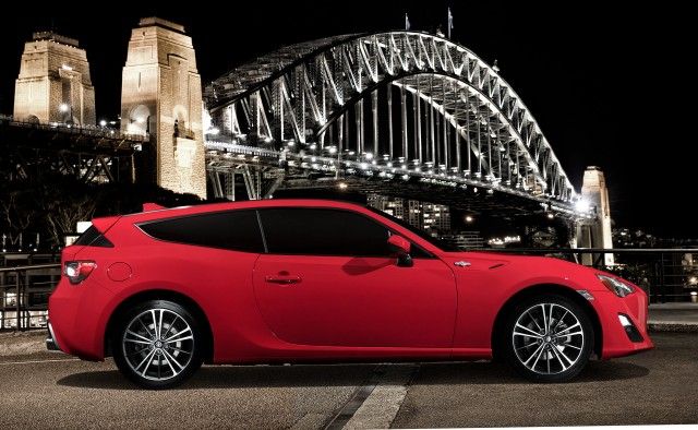 16toyota 86shootingbrake2