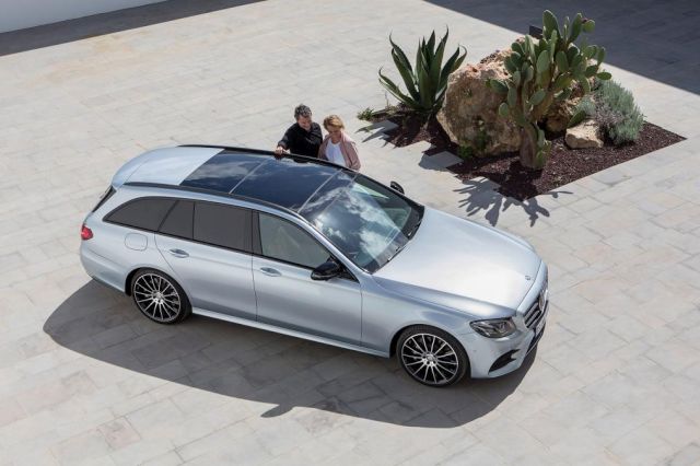 16mercedes ekaravan2