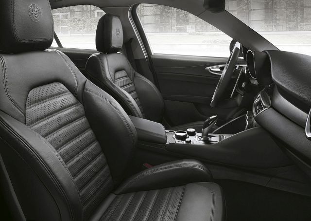 16alfaromeo giuliaveloce