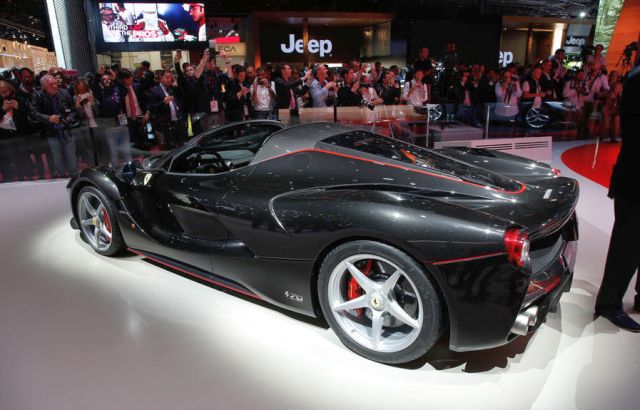 16ferrari apertapariz1