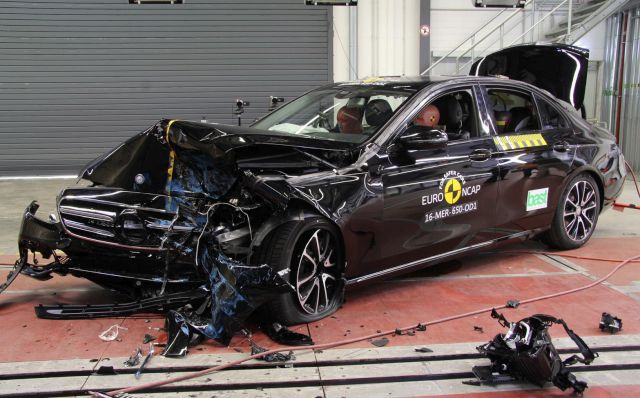 NCAP: Petice za Peugeot 3008 i Merecedes E klasu