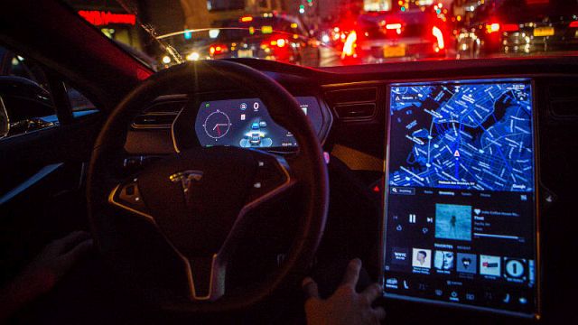 17tesla baterijaaut0