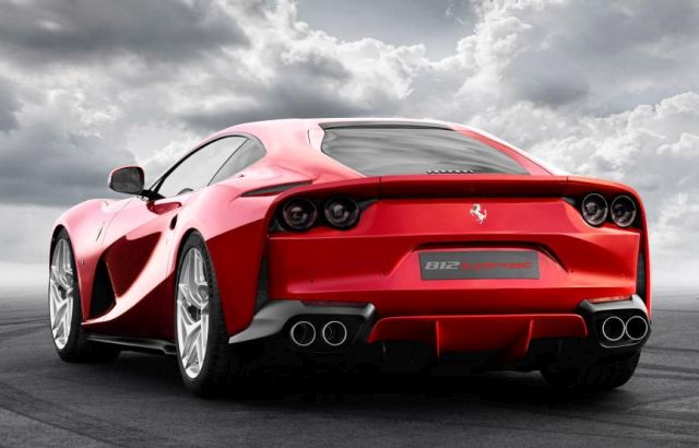 17ferrari 812superfast2