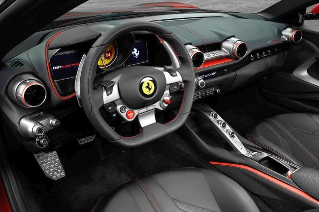 17ferrari 812superfast3