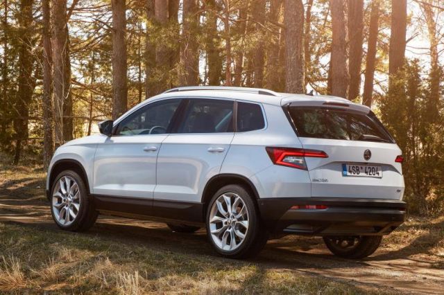 17skoda karoq1