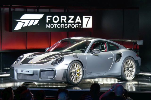 Prikazan novi Porsche 911 GT2 RS