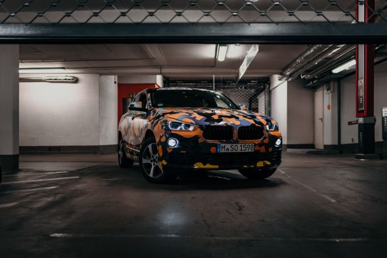 Novi BMW X2 u ekspediciji kroz urbanu džunglu