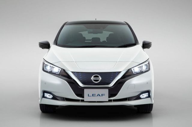 17nissan_leaf0