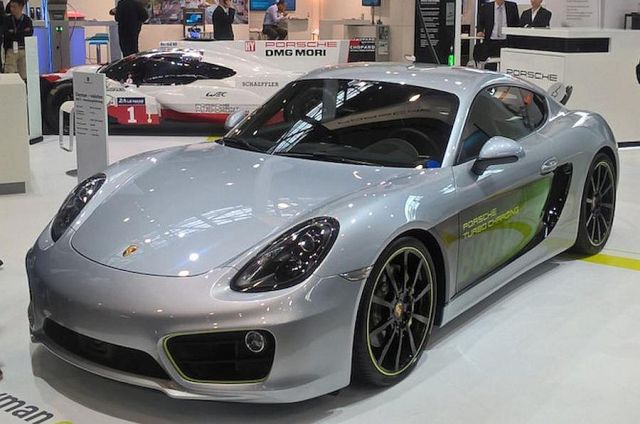 Električni Porsche Cayman najavljuje Mission E