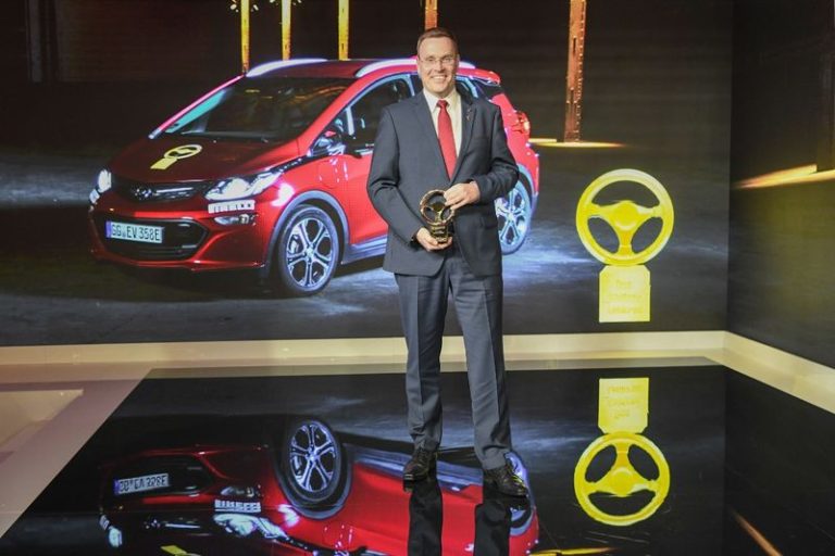 Opel Ampera-e osvaja „Zlatni volan 2017.“