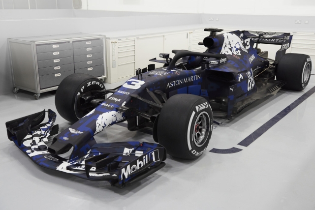 F1: Red Bul pokazao RB14