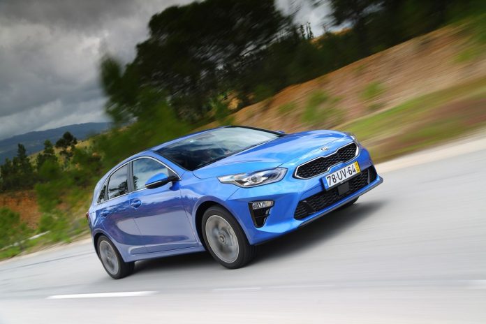 19kia_ceed0