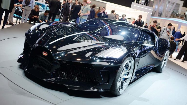 Ženeva: Bugatti LaVoiture Noire