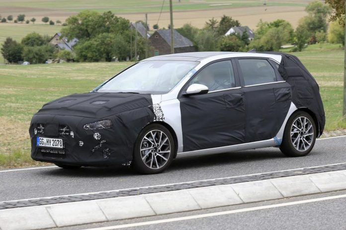 19hyundai_i30spy