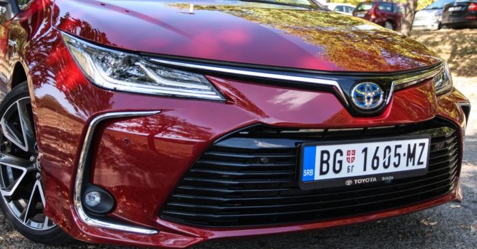 19nktest_corolla_hybrid_naslov