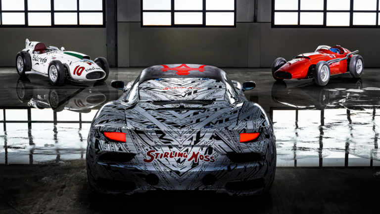 Maserati MC20 sa posvetom Stirlingu Mosu