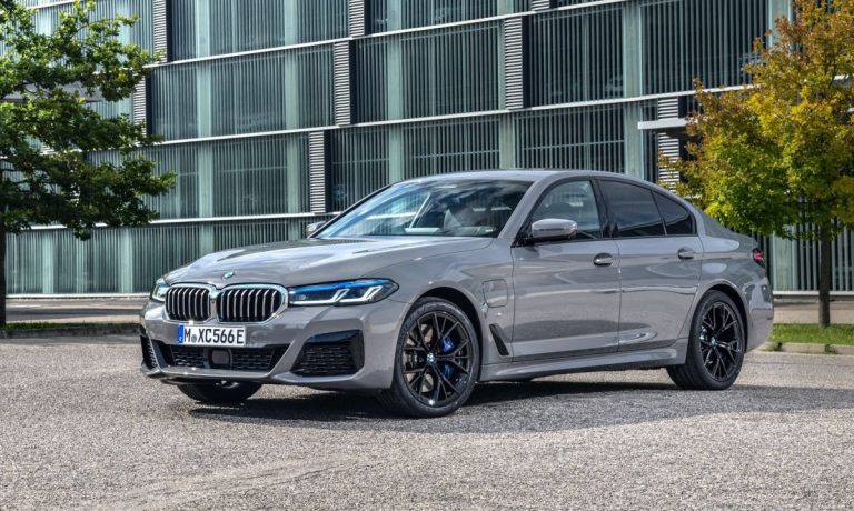 BMW predstavio 545e xDrive
