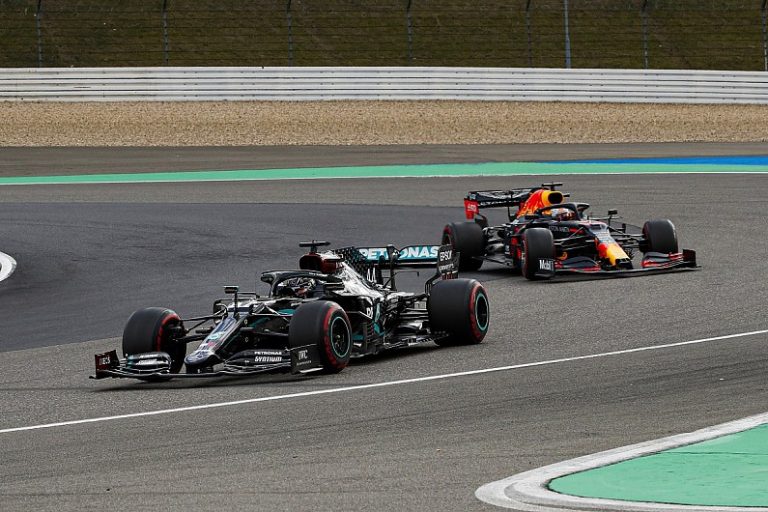 F1: Hamilton pobedom na Nirburgringu izjednačio Šumaherov rekord