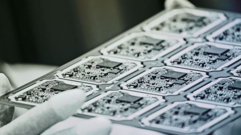 Tajvanska firma povećava proizvodnju automobilskih čipova