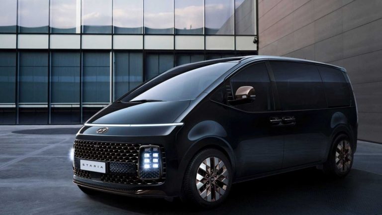 Hyundai predstavio minivan Staria
