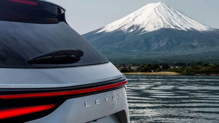 Najavljena premijera Lexusa NX