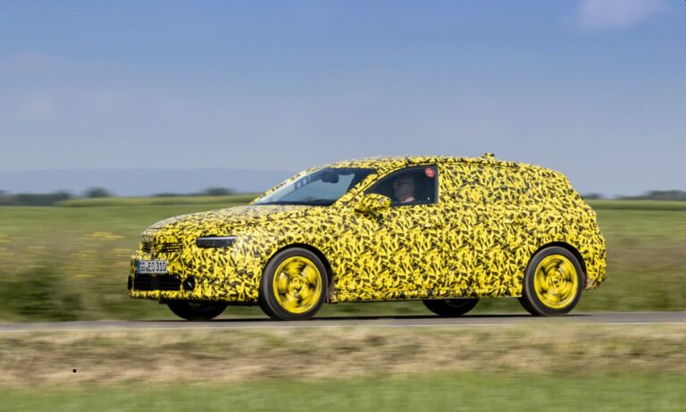 Opel prikazao novu Astru – sa kamuflažom