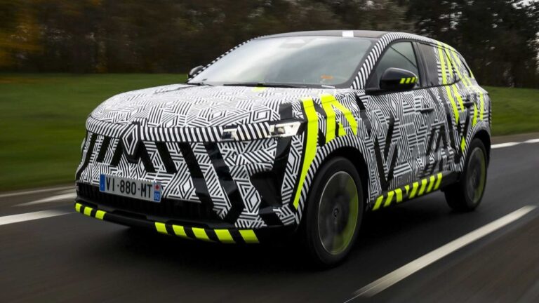 Zvanične slike Renault Australa