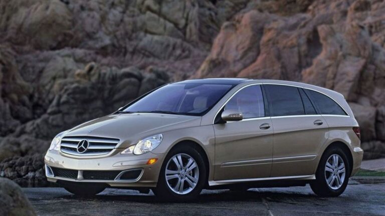 Mercedes opozvao 300.000 automobila zbog kočnica