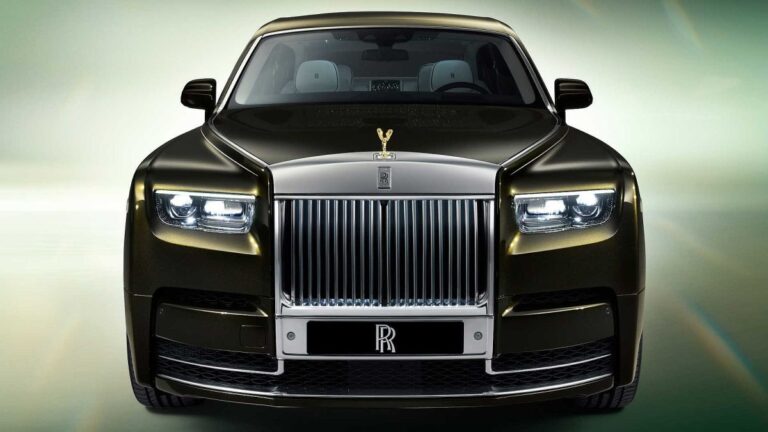 2023 Rolls-Royce Phantom