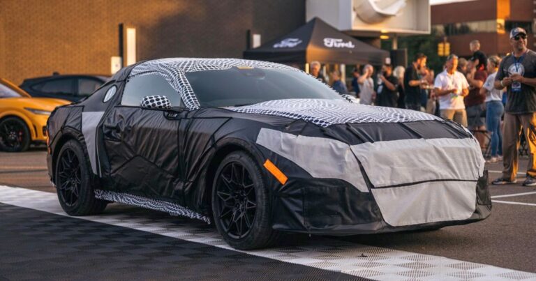 Ford radi na poslednjem benzinskom Mustangu